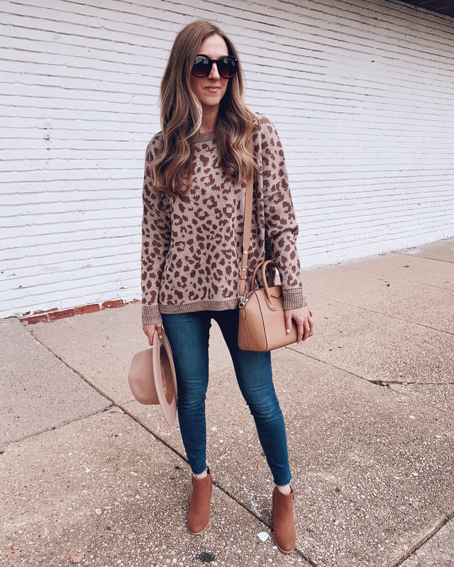 leopard print sweater walmart outfit sofia vergara blue jeans fashion carrying givenchy handbag