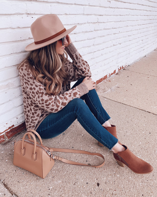 leopard print sweater walmart outfit sofia vergara blue jeans fashion