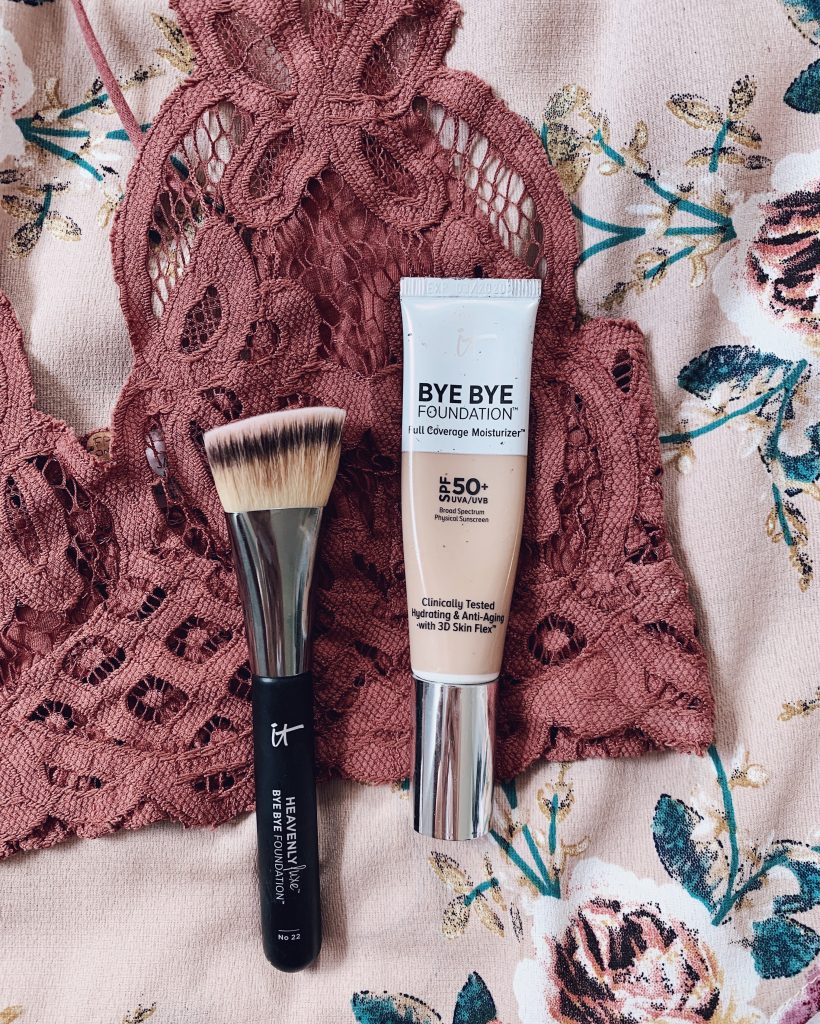 It cosmetics bye bye foundation full coverage moisturizer with heavenly bye bye foundation makeup brush