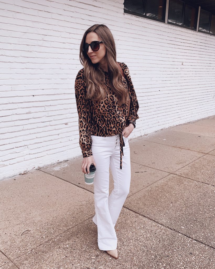 White flare jeans  HOWTOWEAR Fashion