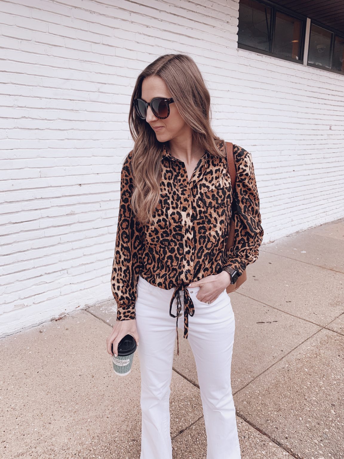 How to Wear White Jeans to Work - Sunsets and Stilettos